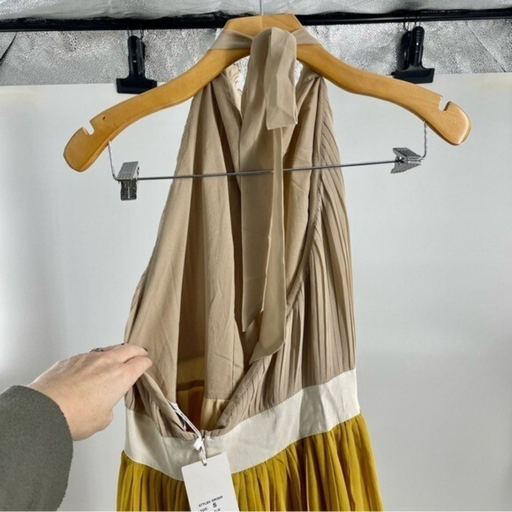 LUCY PARIS NWT Pleated Halter Goldie Maxi Dress Backless Gold Yellow Beige Small - Picture 10 of 16